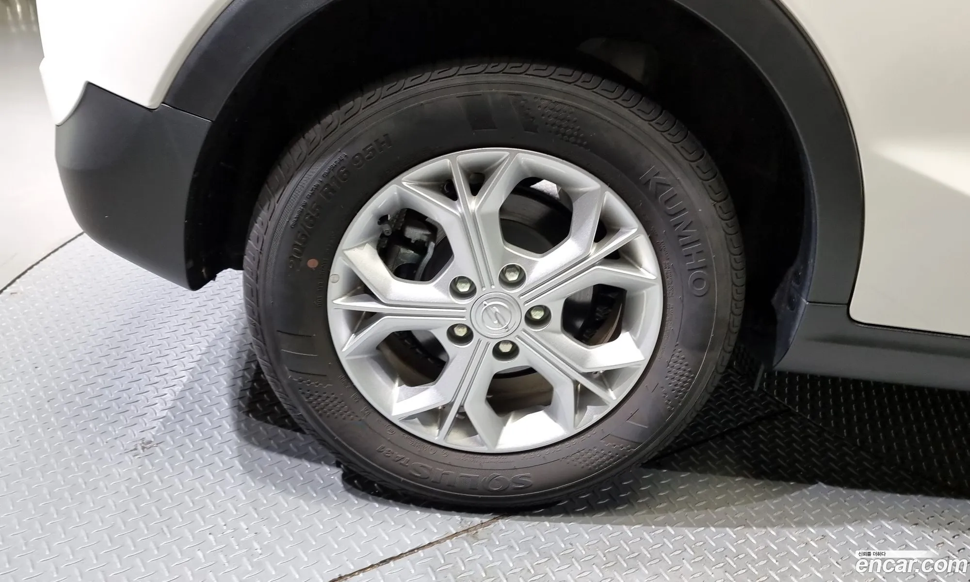 Kg Mobility Ssangyong Very New Tivoli Gasoline 15 2Wd V3 - фотография 7459795