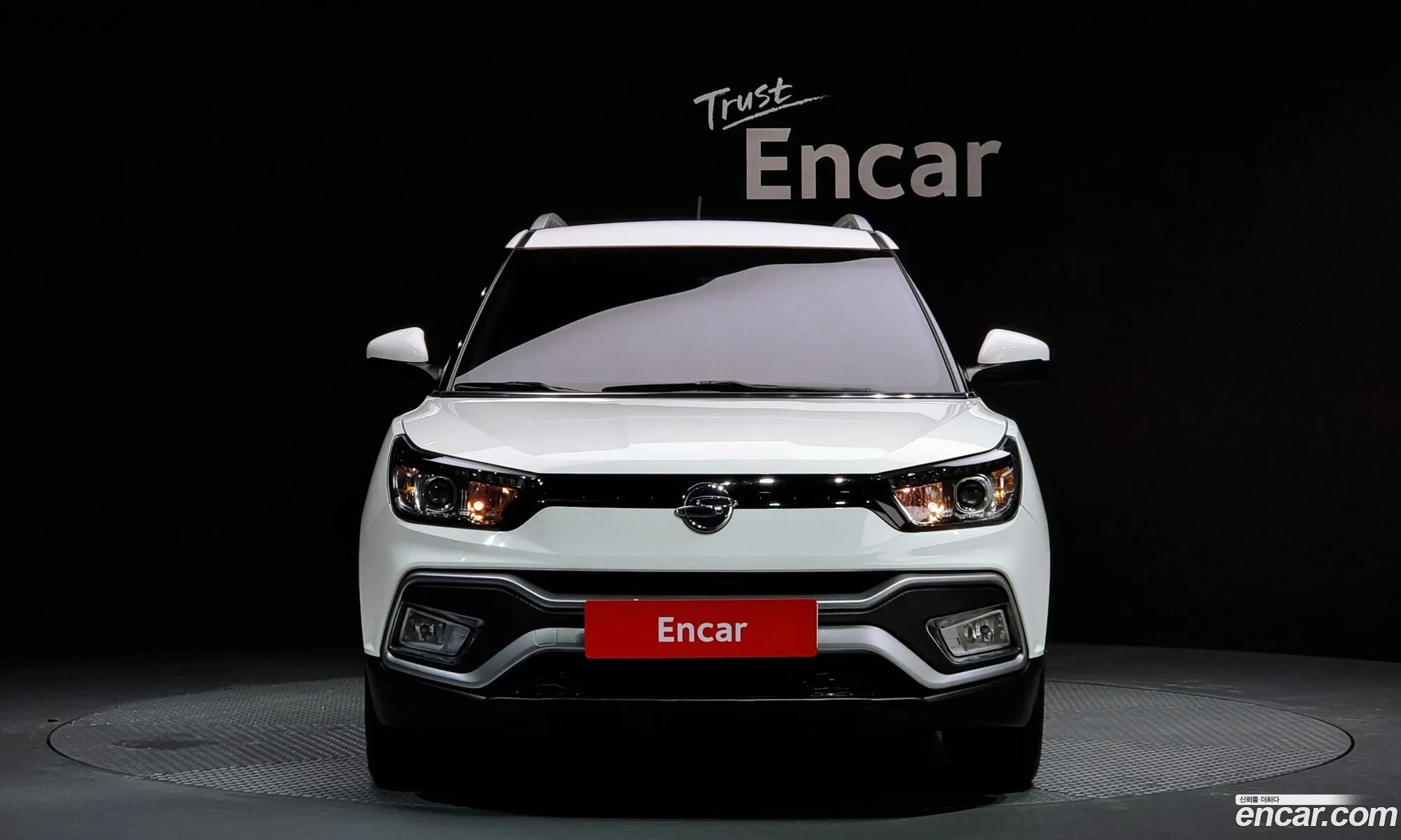 Kg Mobility Ssangyong Tivoli Air Diesel Ax 2Wd - фотография 7716325