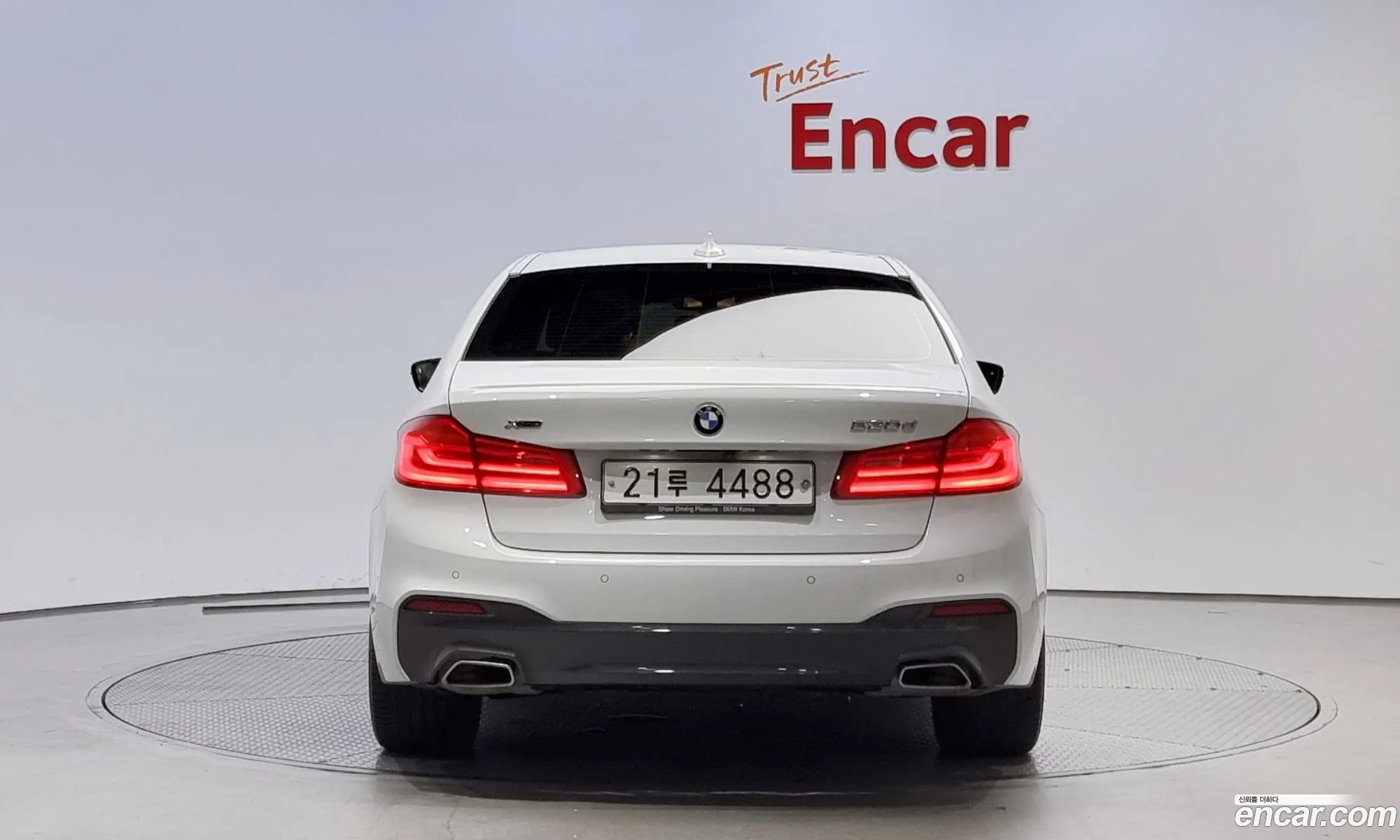 BMW 5 Series G30 520D xDrive M Sports - фотография 14723606