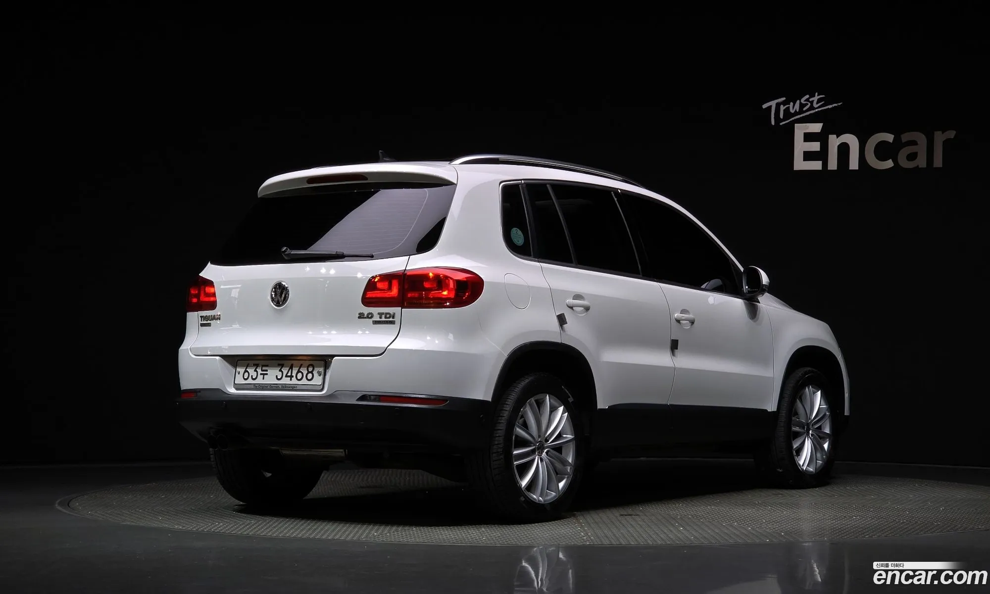 Volkswagen New Tiguan 20 Tdi Premium 5N - фотография 12091160