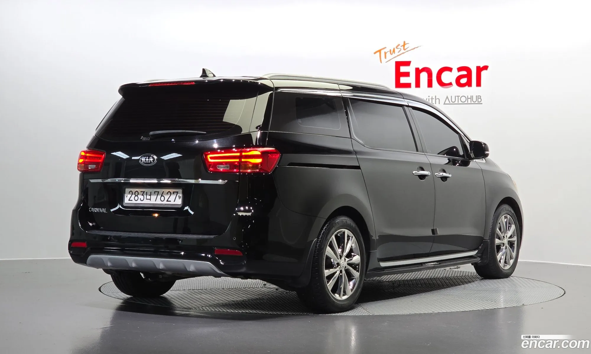 Kia The New Carnival 9-Seater Noblesse - фотография 1567625