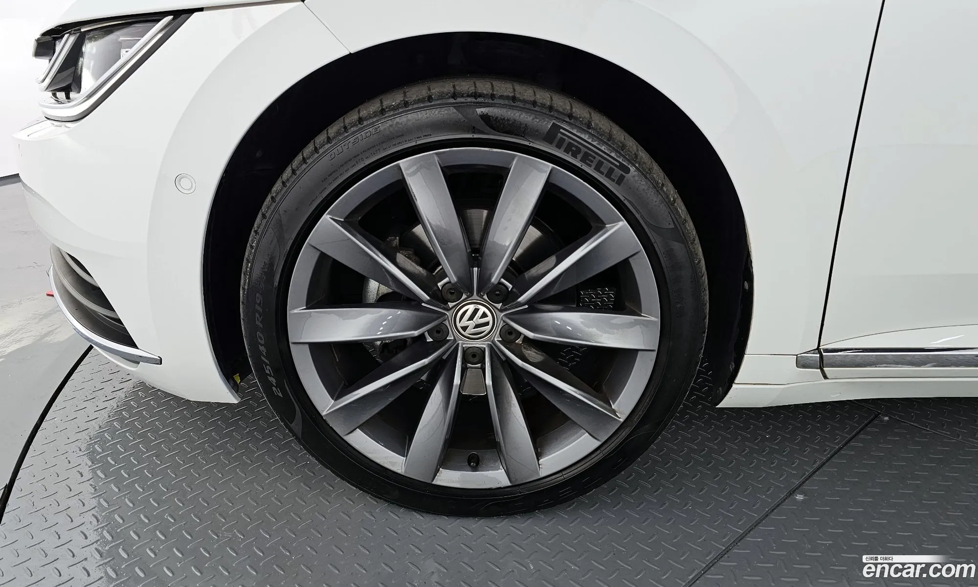 Volkswagen Arteon 20 Tdi Prestige - фотография 12191771