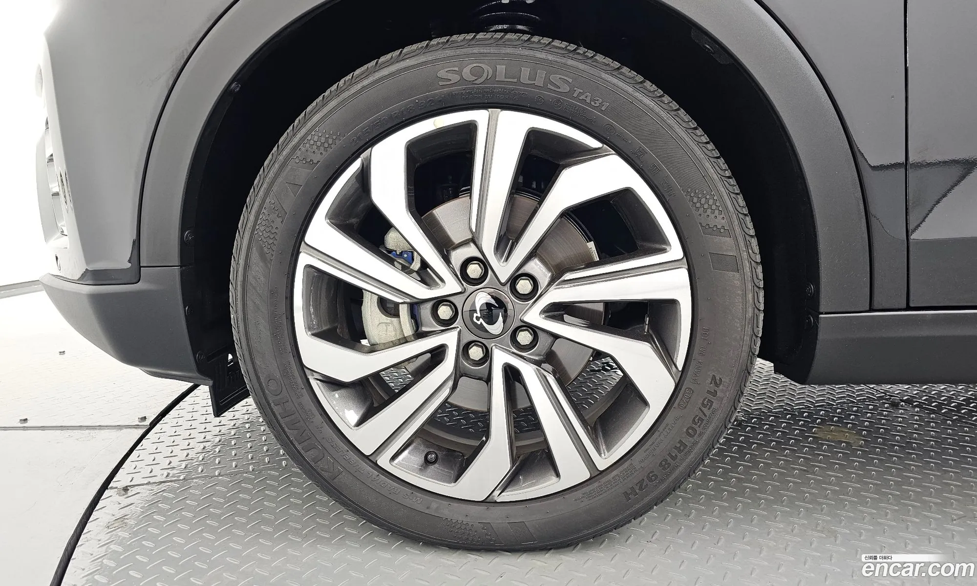 Very New Tivoli Gasoline 15 2Wd Limited Edition - фотография 7459834