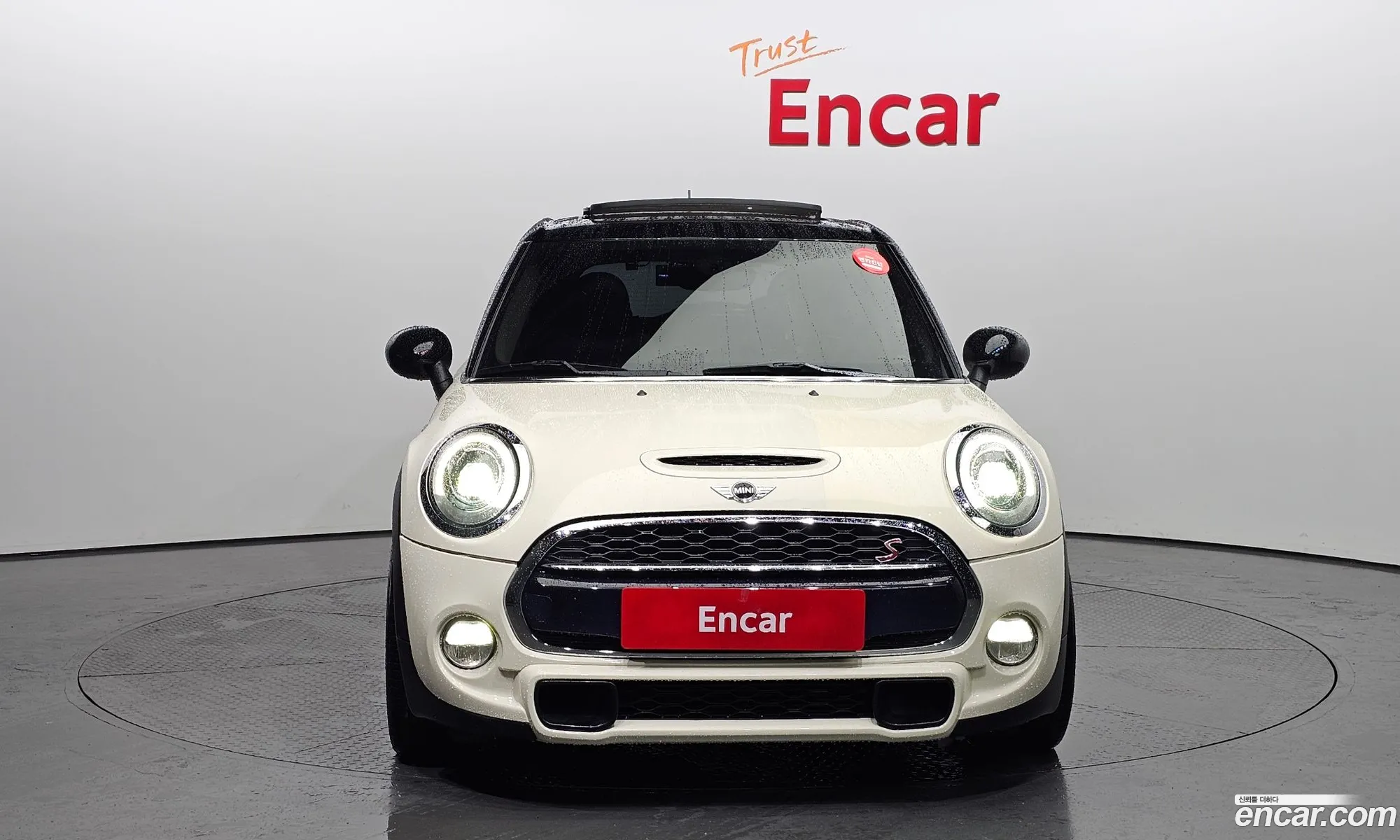 Mini Cooper 5Door Standard 2015 - фотография 310414