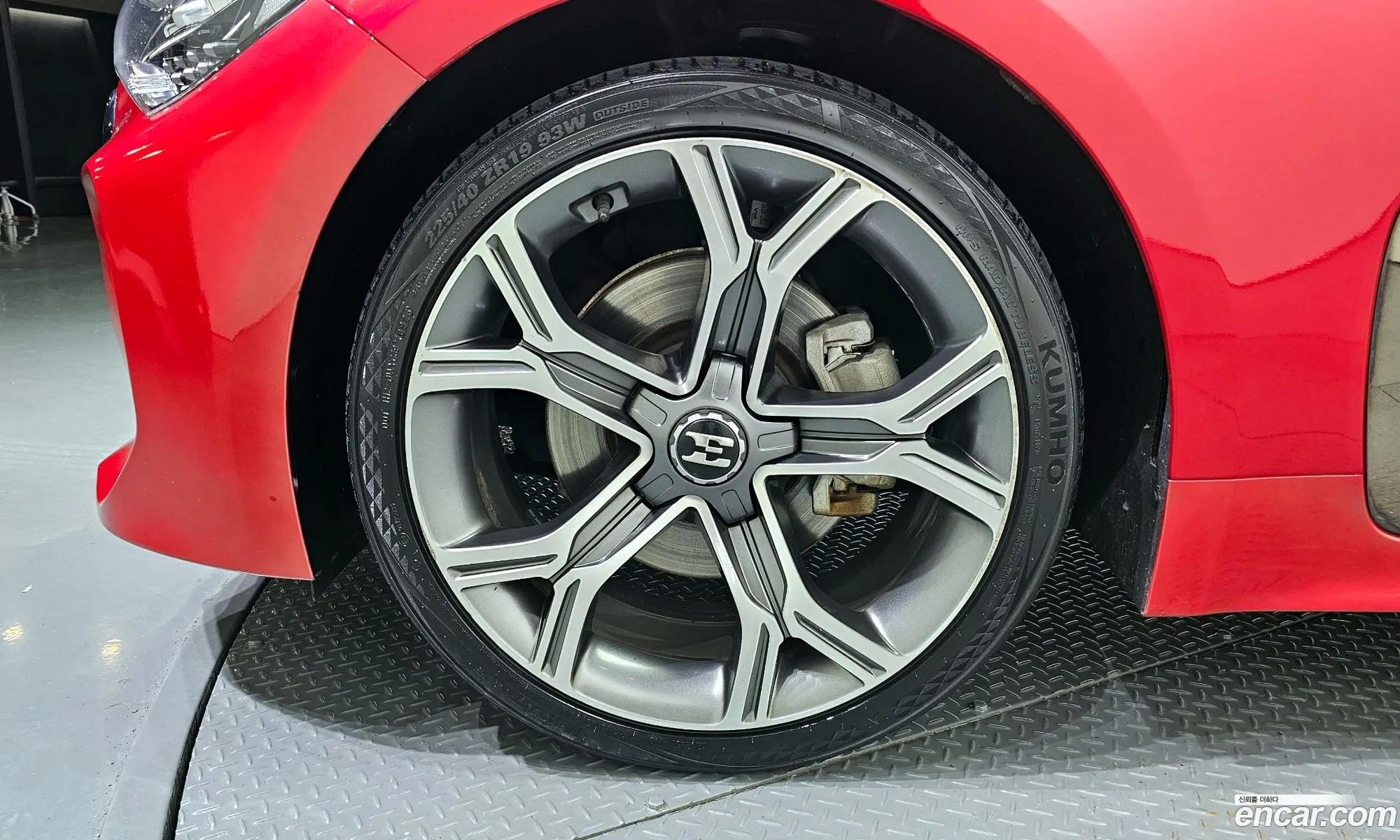 Kia Stinger 20 Turbo 2Wd Alcantara Edition - фотография 1574742