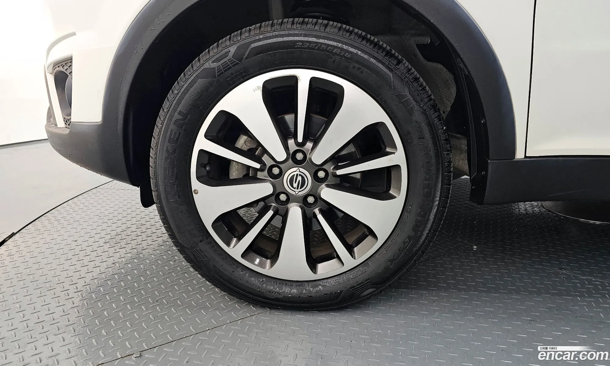 Kg Mobility Ssangyong New Korando C 20 Cvt 2Wd High-End Model - фотография 7432579