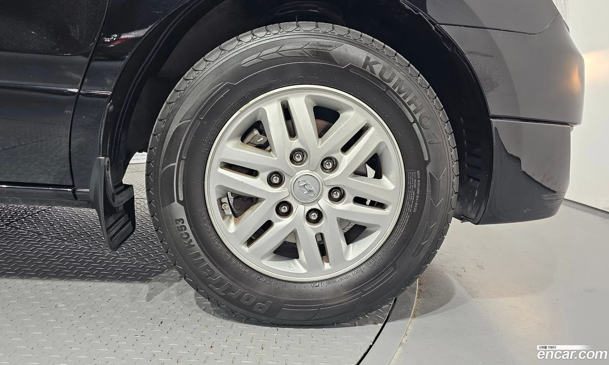 Hyundai Grand Starex 5-Seater Van Modern - фотография 12529501