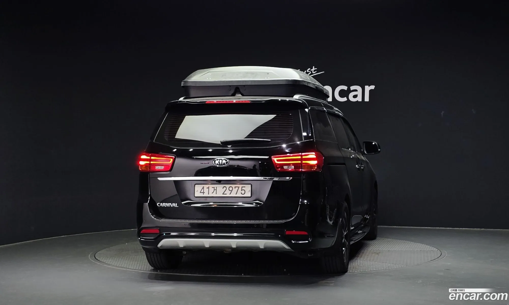 Kia The New Carnival 9-Seater Luxury - фотография 4624824