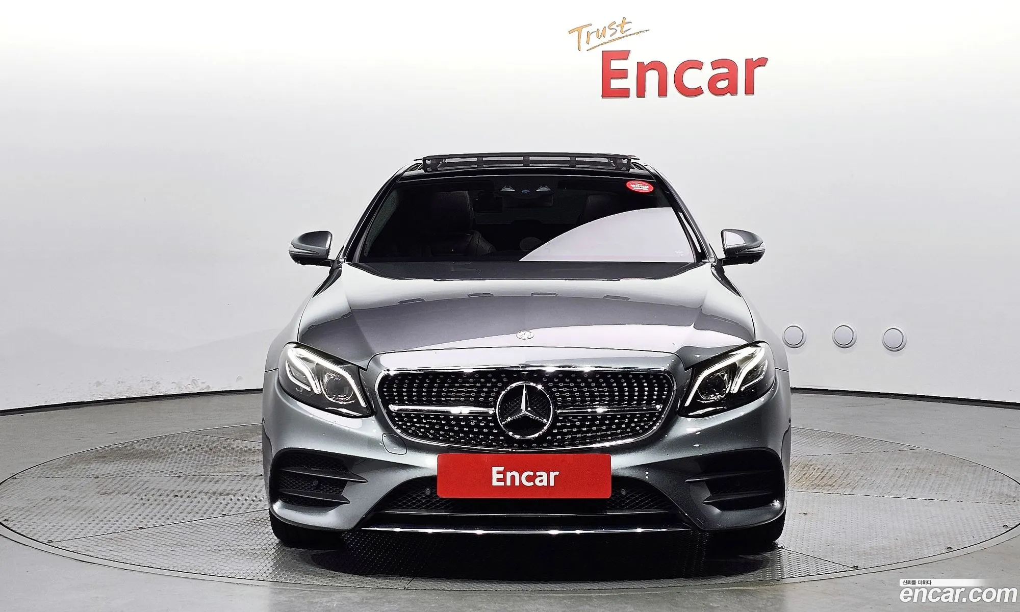 Mercedes E-Class W213 E300 4Matic Avant Garde - фотография 12539542