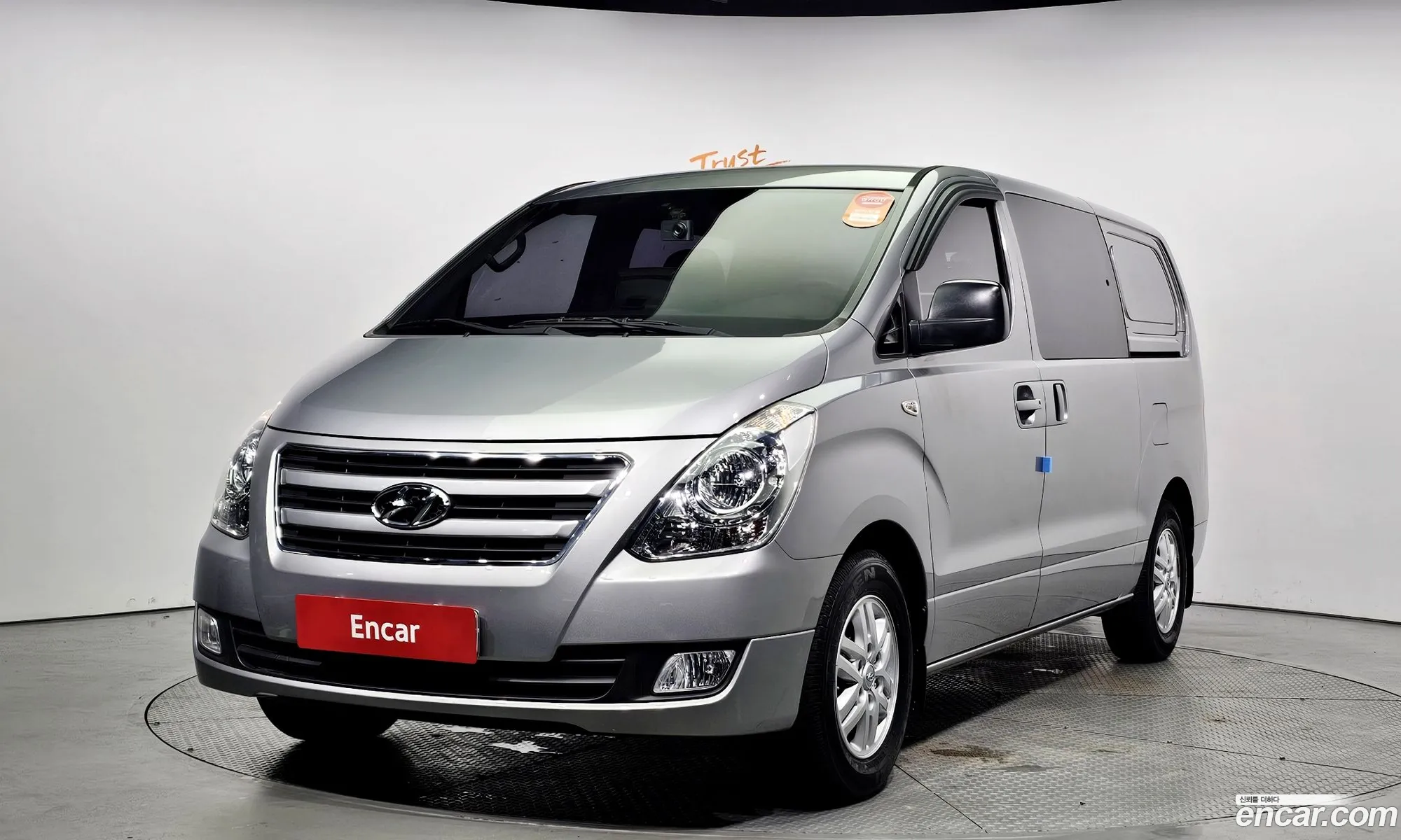 Grand Starex 5 -Seater Van Modern - фотография 16763669