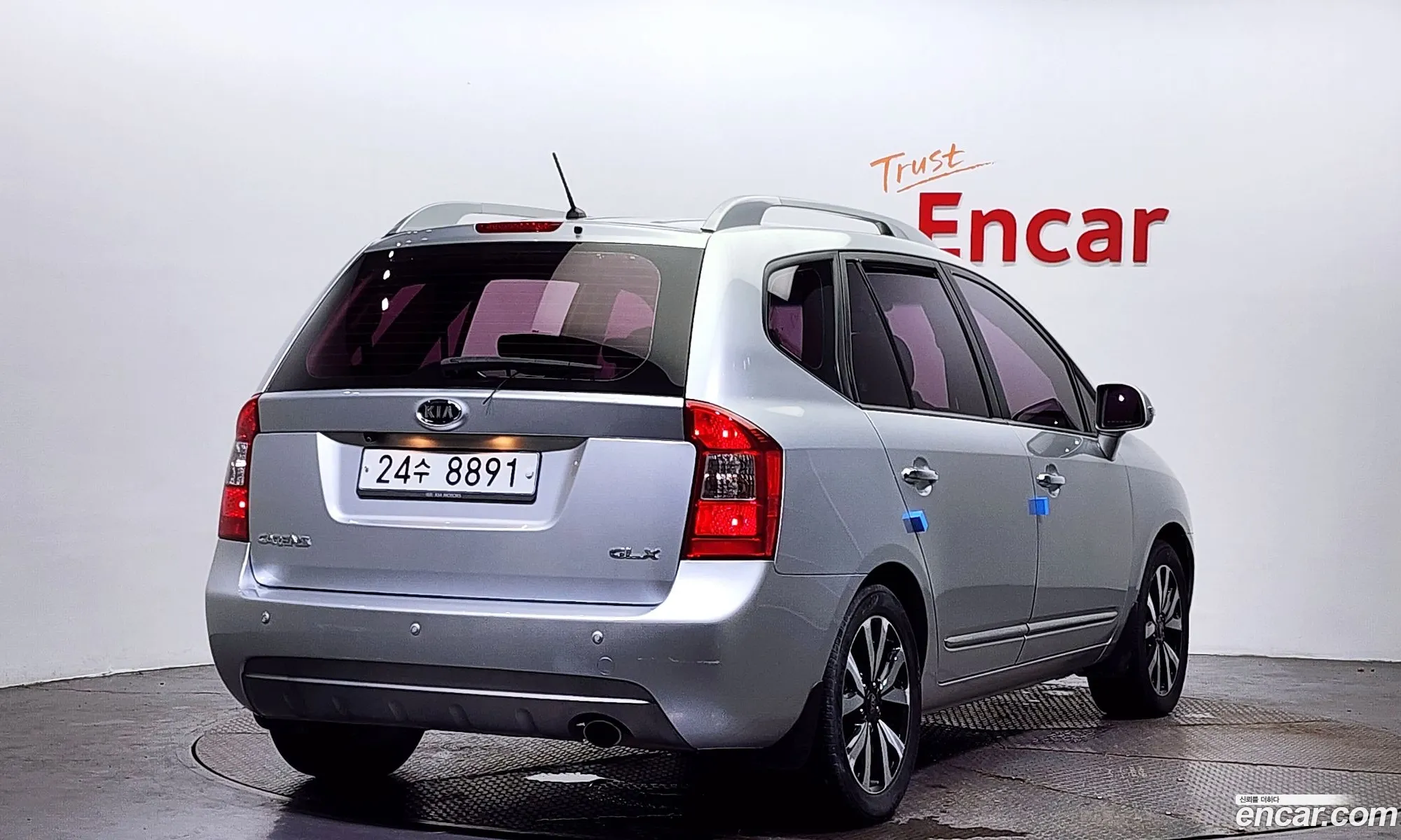 Kia New Carens Lpi 20 Glx Top-Of-The-Line Model - фотография 16922692