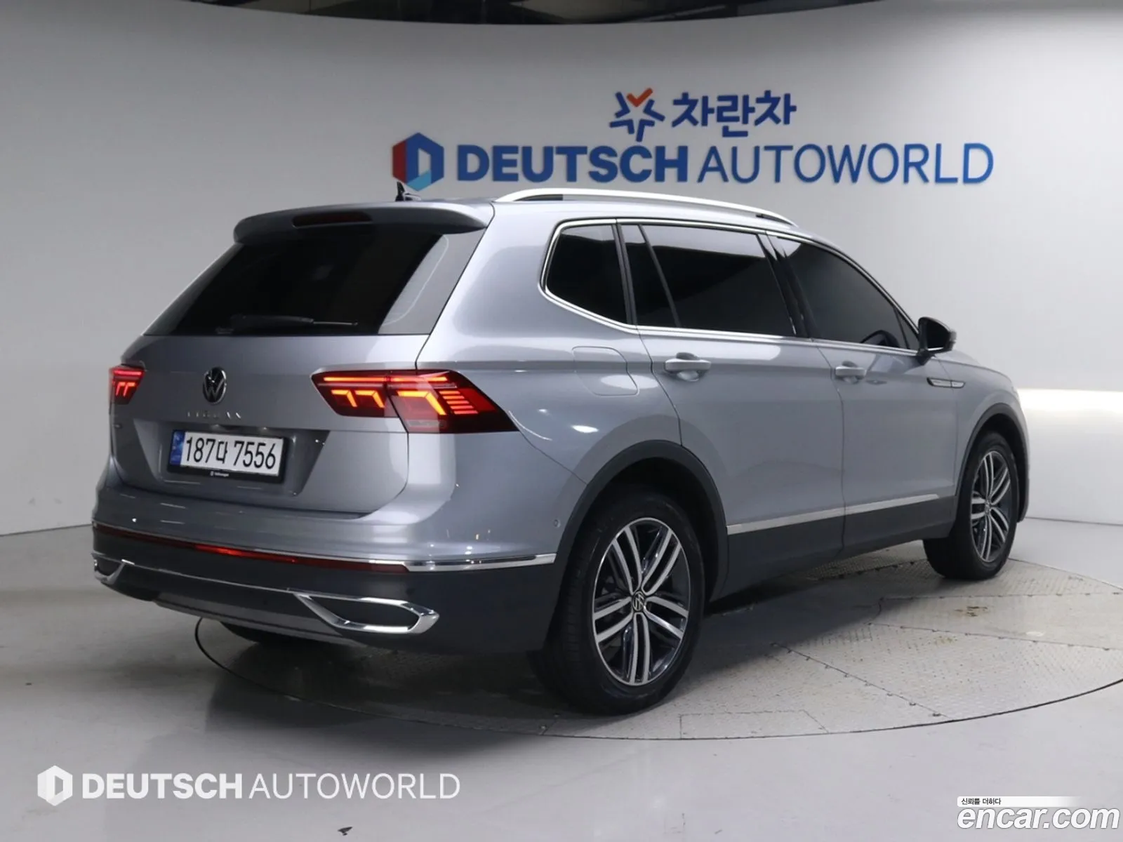 Volkswagen Tiguan Allspace 20 Tsi Prestige - фотография 12310350
