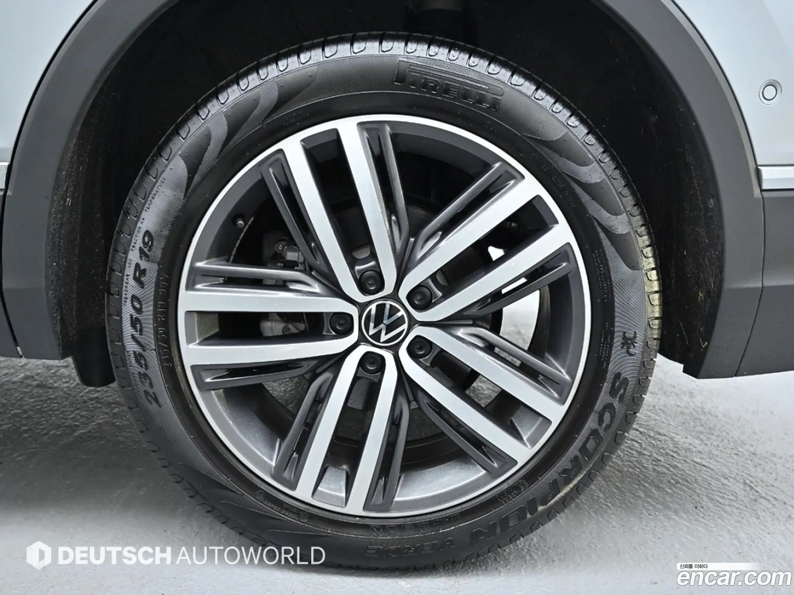 Volkswagen Tiguan Allspace 20 Tsi Prestige - фотография 12310353