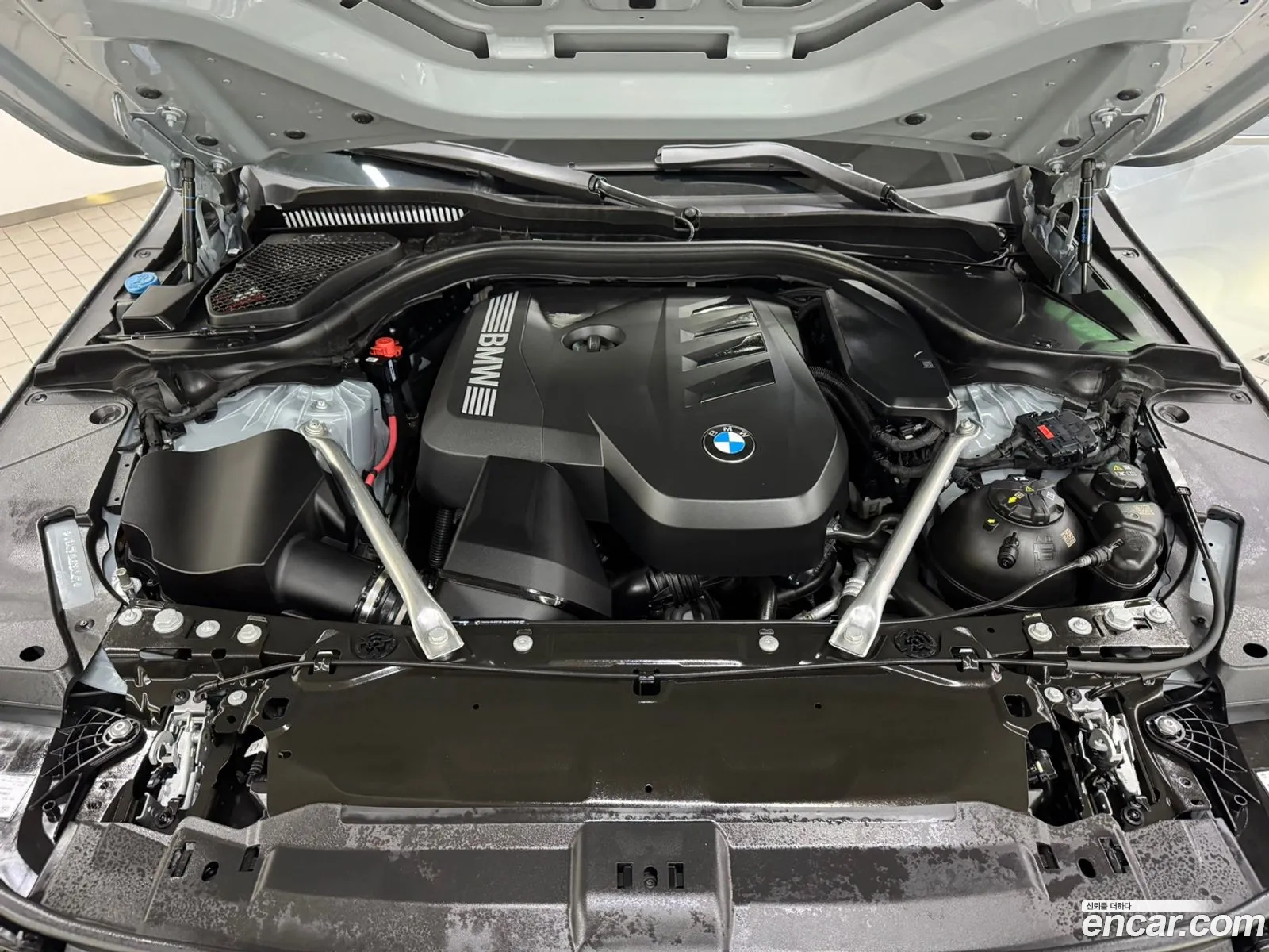 BMW 5 Series G60 520I M Sports - фотография 14904154