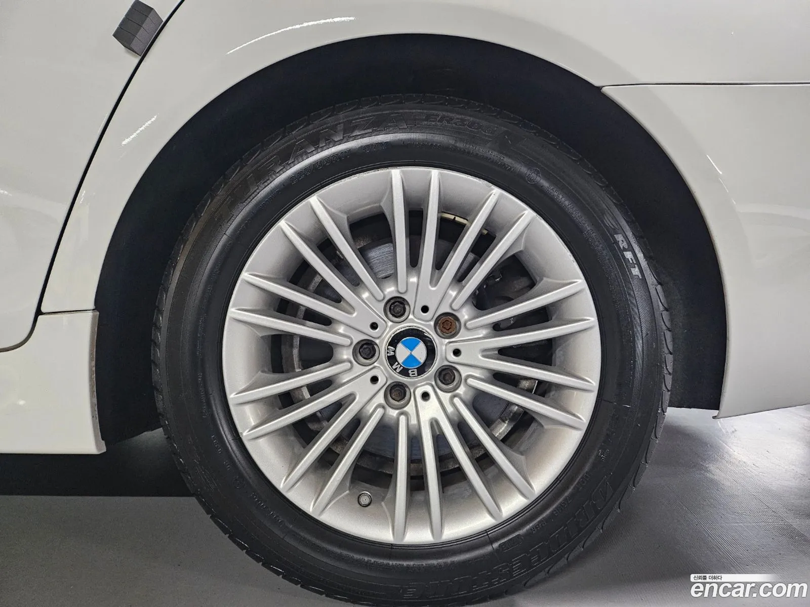 BMW 5 Series F10 520D xDrive - фотография 14529551