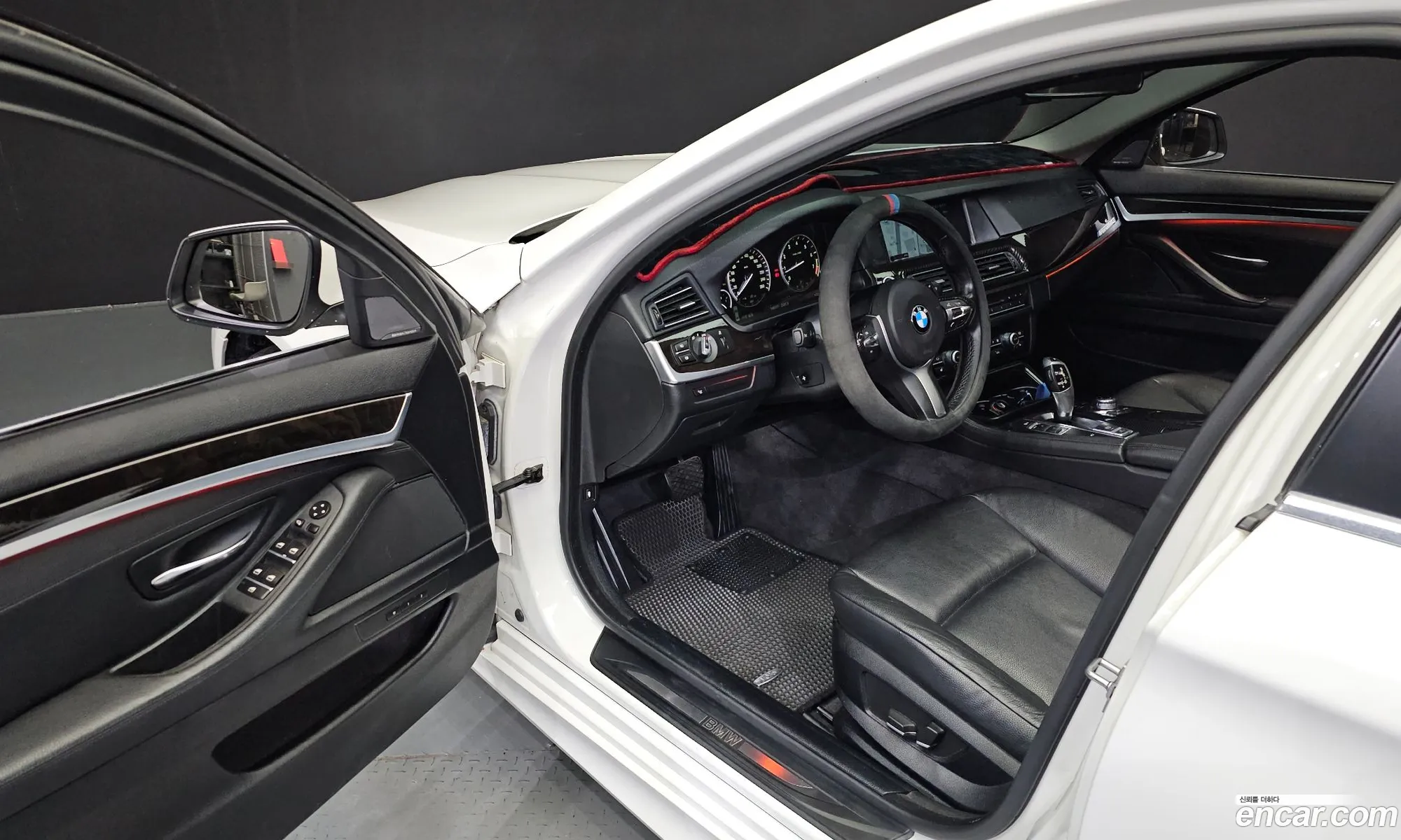 BMW 5 Series F10 528I - фотография 16213464