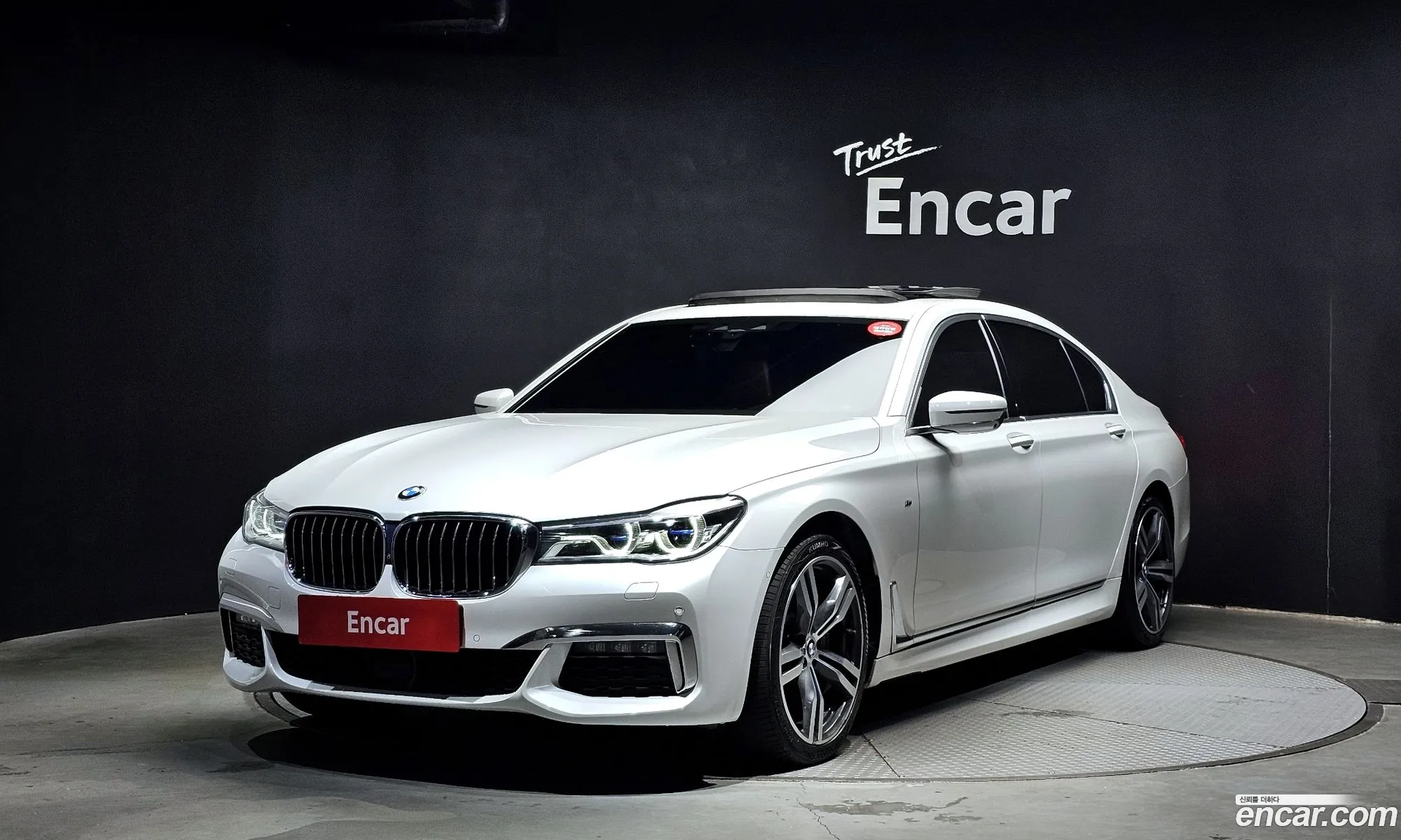 BMW 7 Series G11 730Ld xDrive M Sports - фотография 16213532
