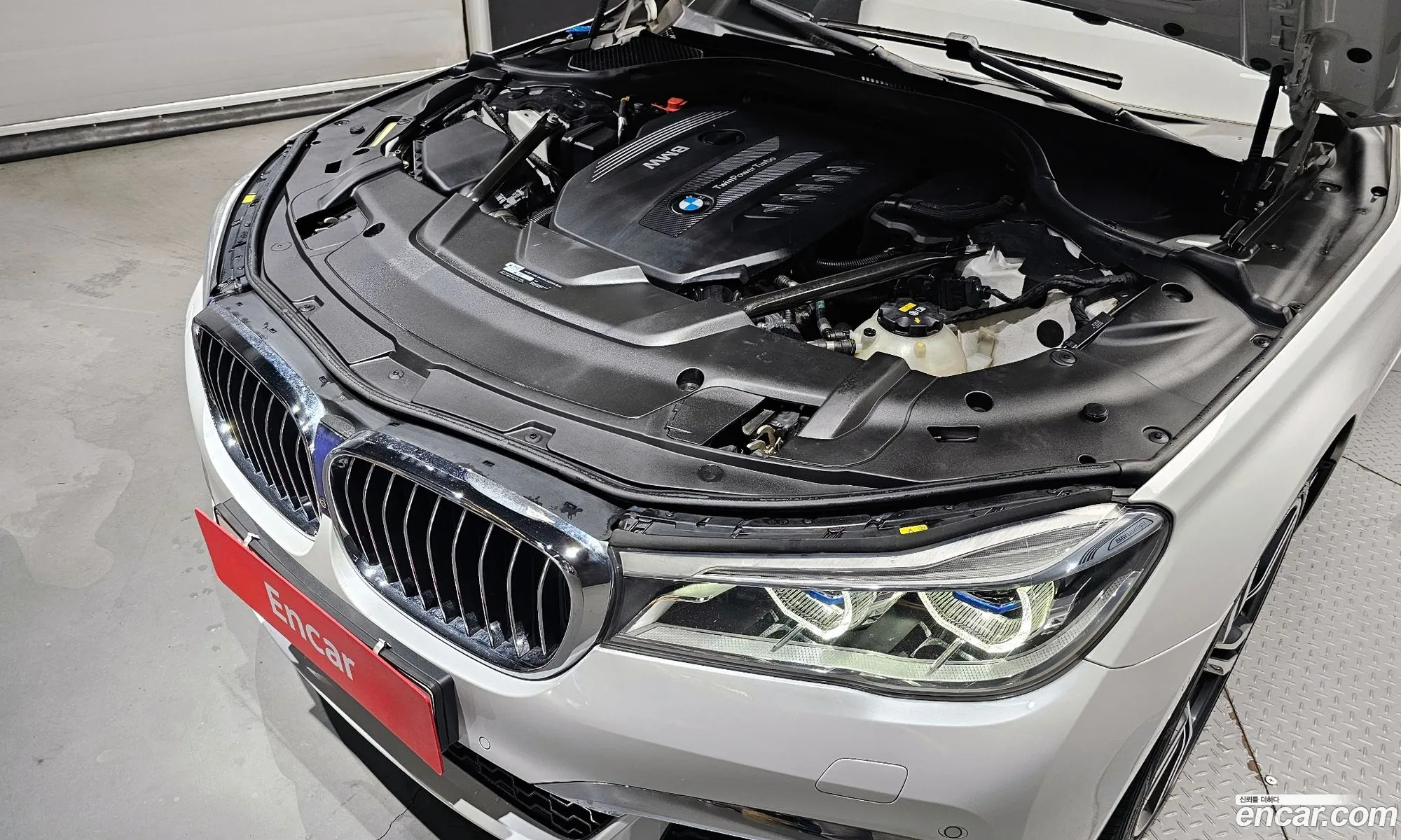 BMW 7 Series G11 730Ld xDrive M Sports - фотография 16213537