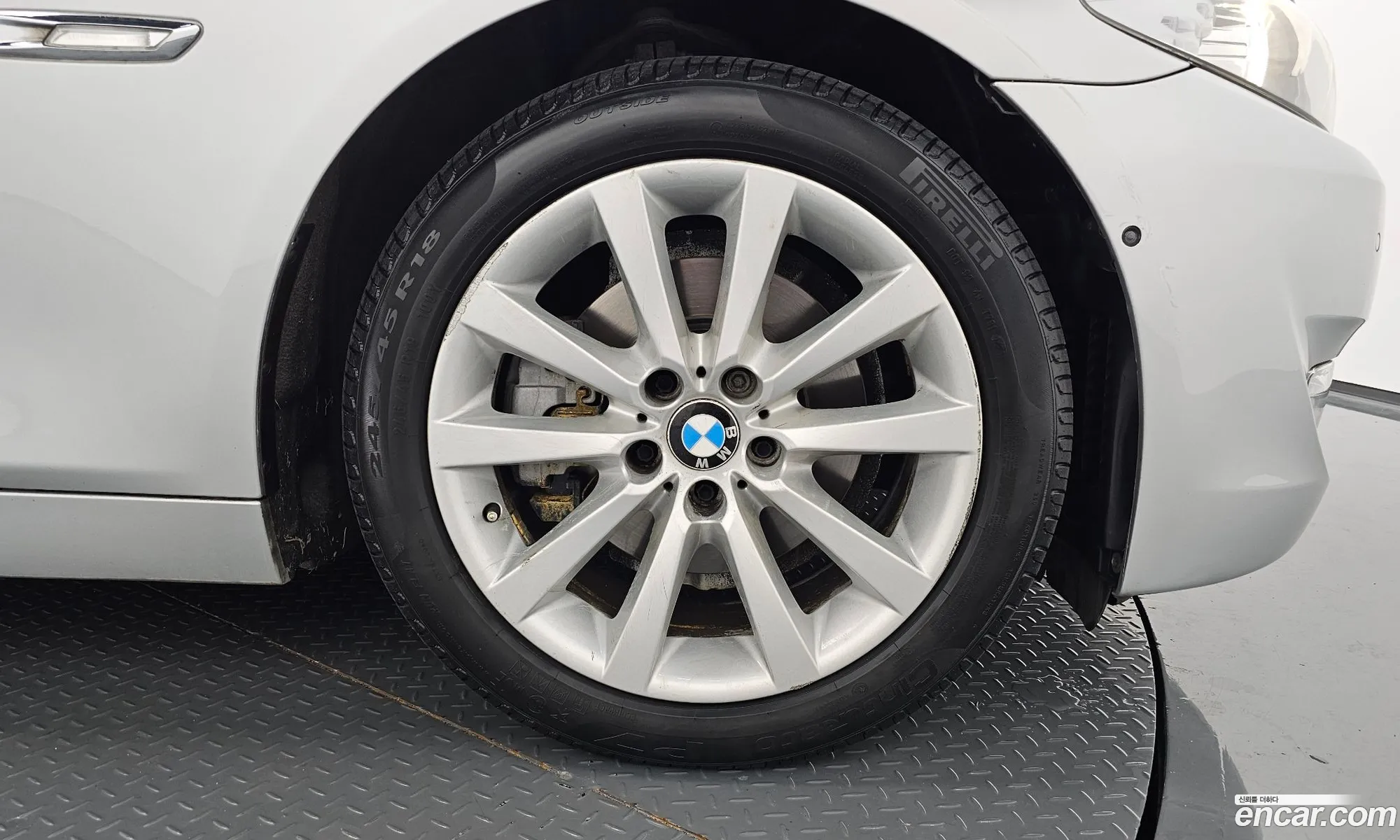 BMW 5 Series F10 528I - фотография 14723559