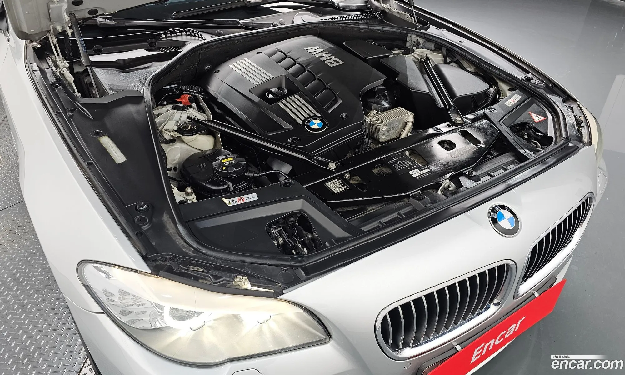 BMW 5 Series F10 528I - фотография 14723560