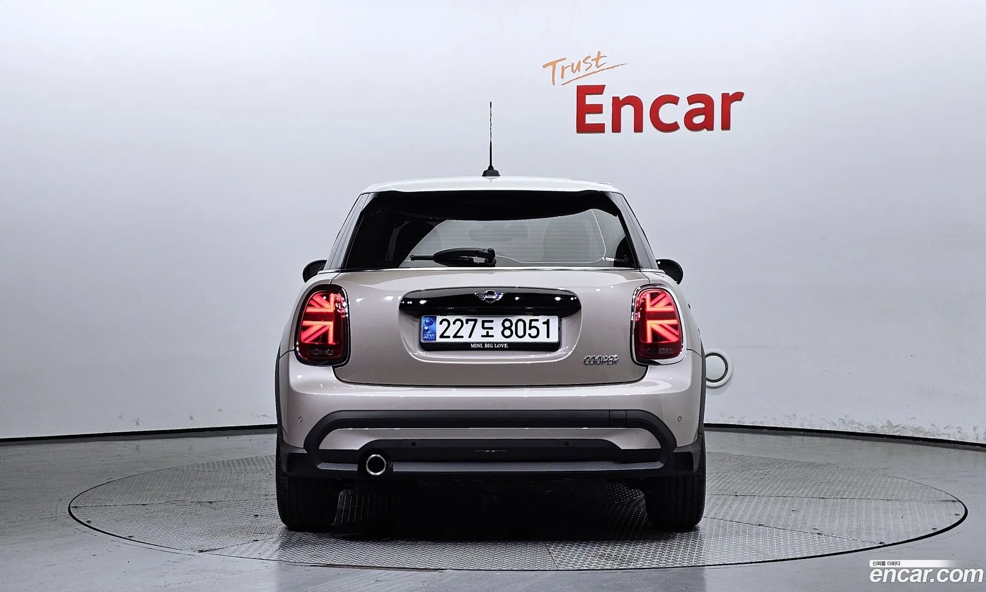 Mini Cooper 5-Door Classic 3Rd Generation - фотография 248395