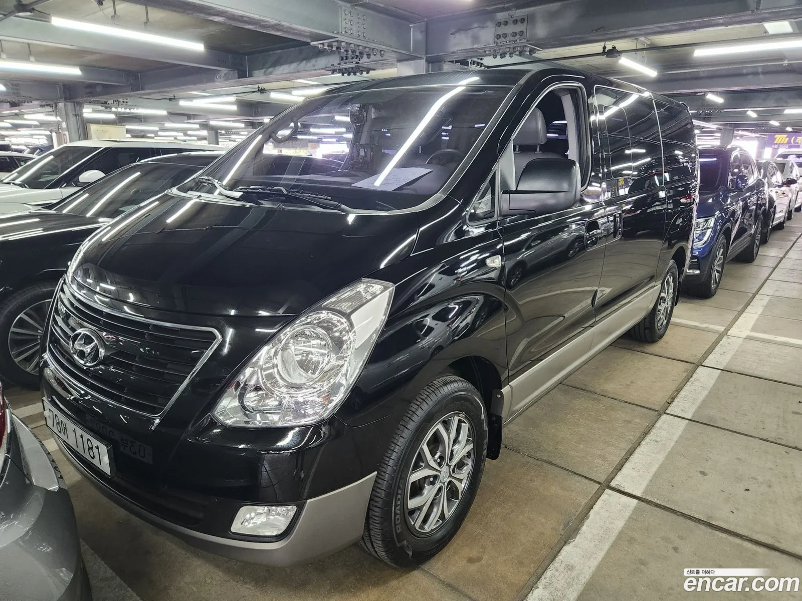 Hyundai Grand Starex 4Wd 12-Seater Wagon Modern Special - фотография 12503005
