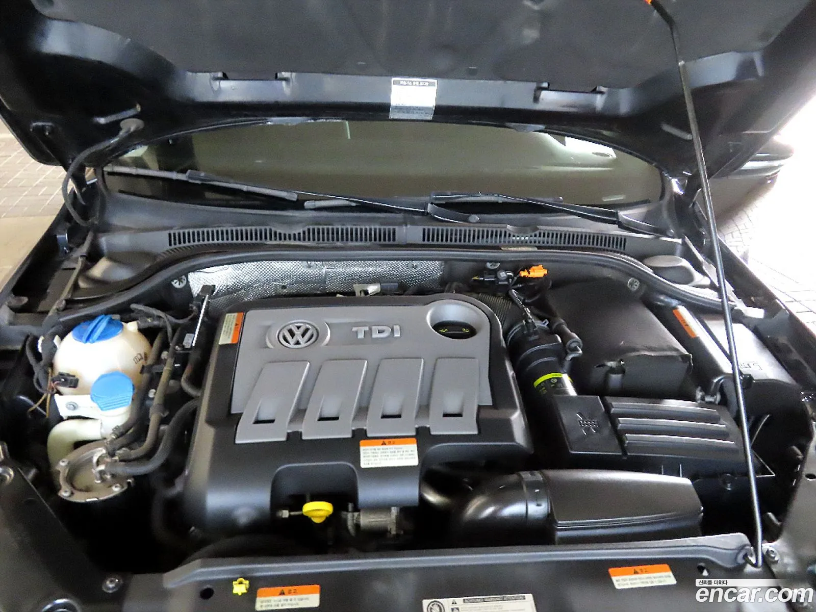 Volkswagen New Jetta 20 Tdi 6Th Generation - фотография 12182767