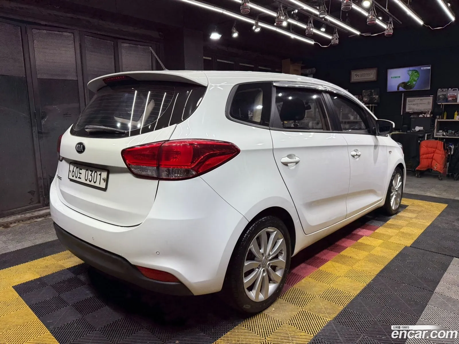 Kia All New Carens 17 Vgt Prestige - фотография 12529319