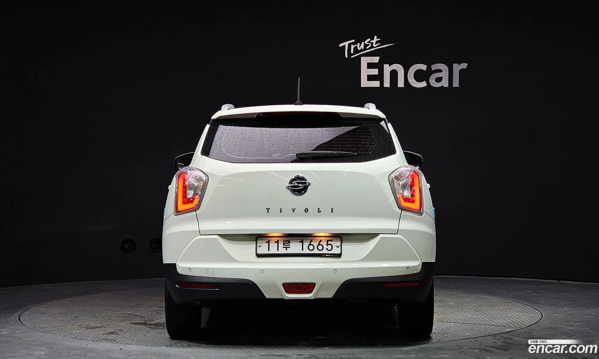 Kg Mobility Ssangyong Tivoli Lx 2Wd Top-Of-The-Line Model - фотография 7716254