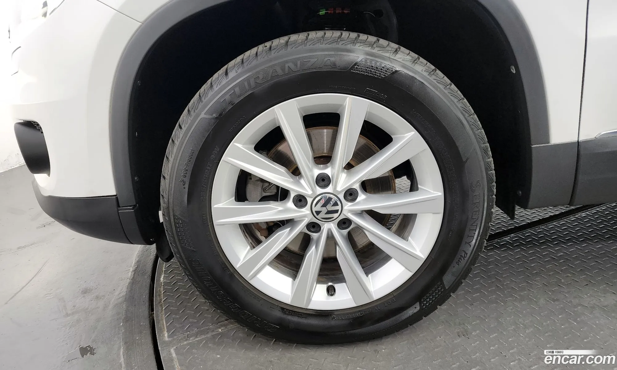 Volkswagen New Tiguan 20 Tdi Comfort 5N - фотография 12182742