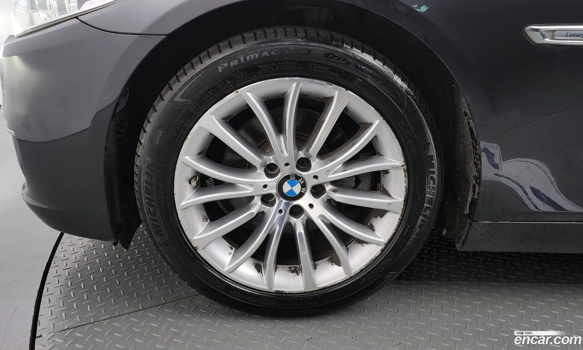 BMW 5 Series F10 520D Luxury - фотография 14529598