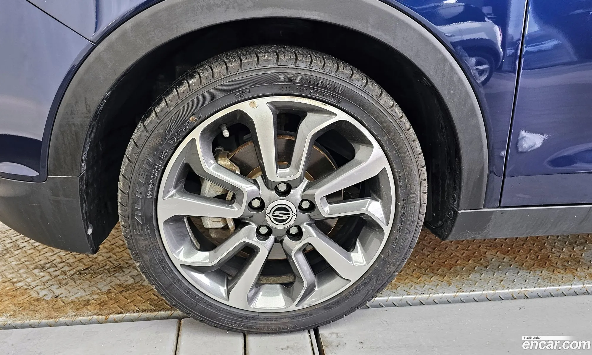 Kg Mobility Ssangyong Tivoli Lx 2Wd Luxury Model - фотография 7749504