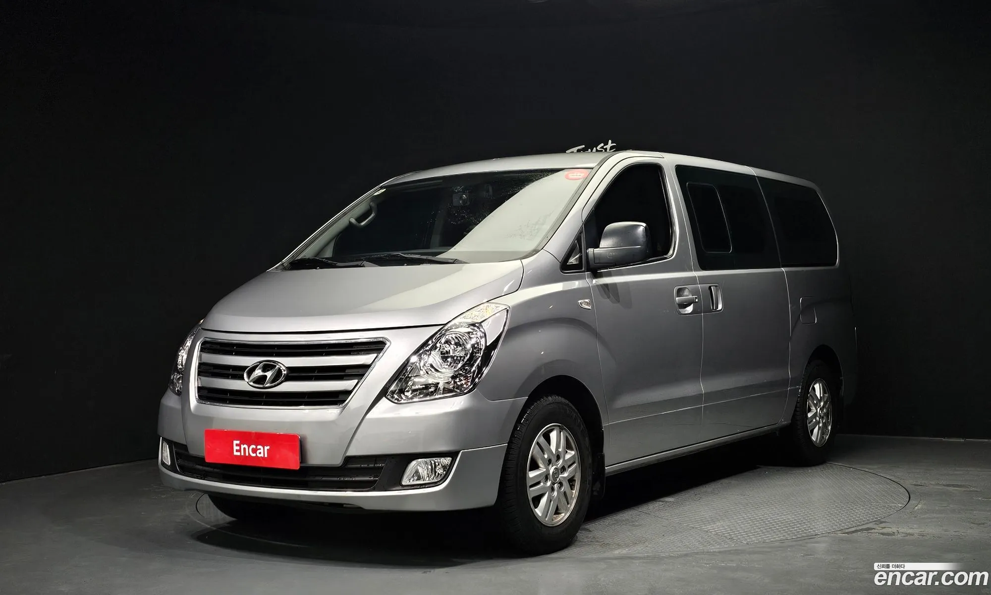 Hyundai Grand Starex 5-Seater Lpi Van Smart - фотография 12529570