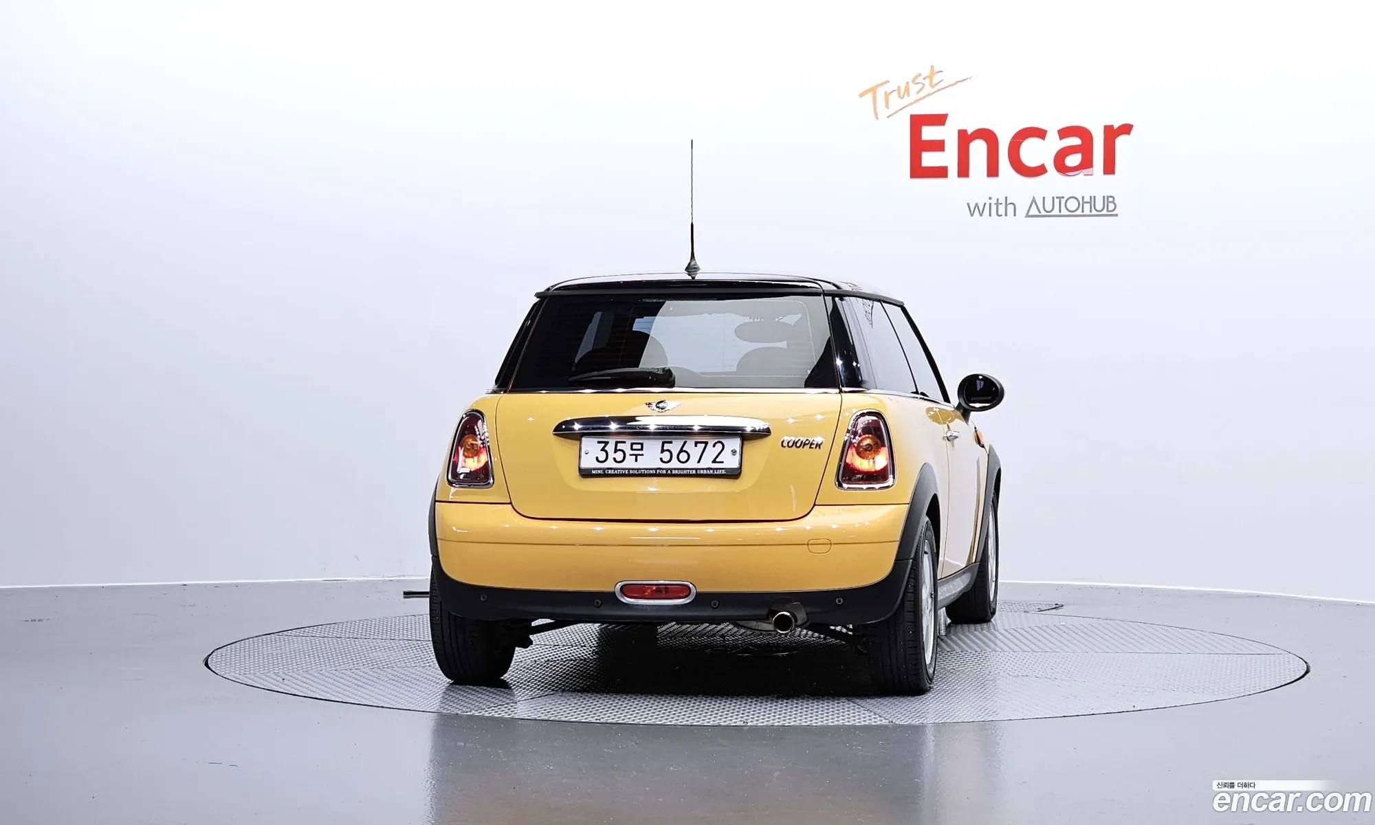Mini Cooper Se - фотография 310475
