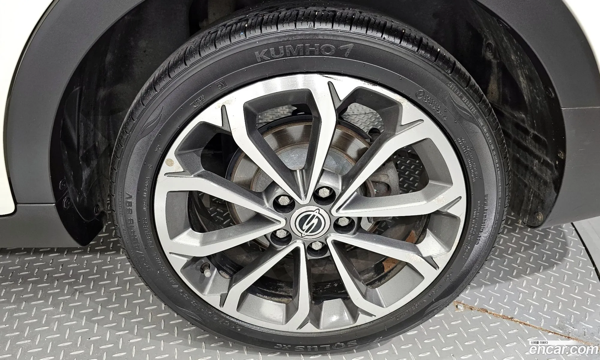 Kg Mobility Ssangyong Tivoli Air Diesel Rx 2Wd - фотография 7571209