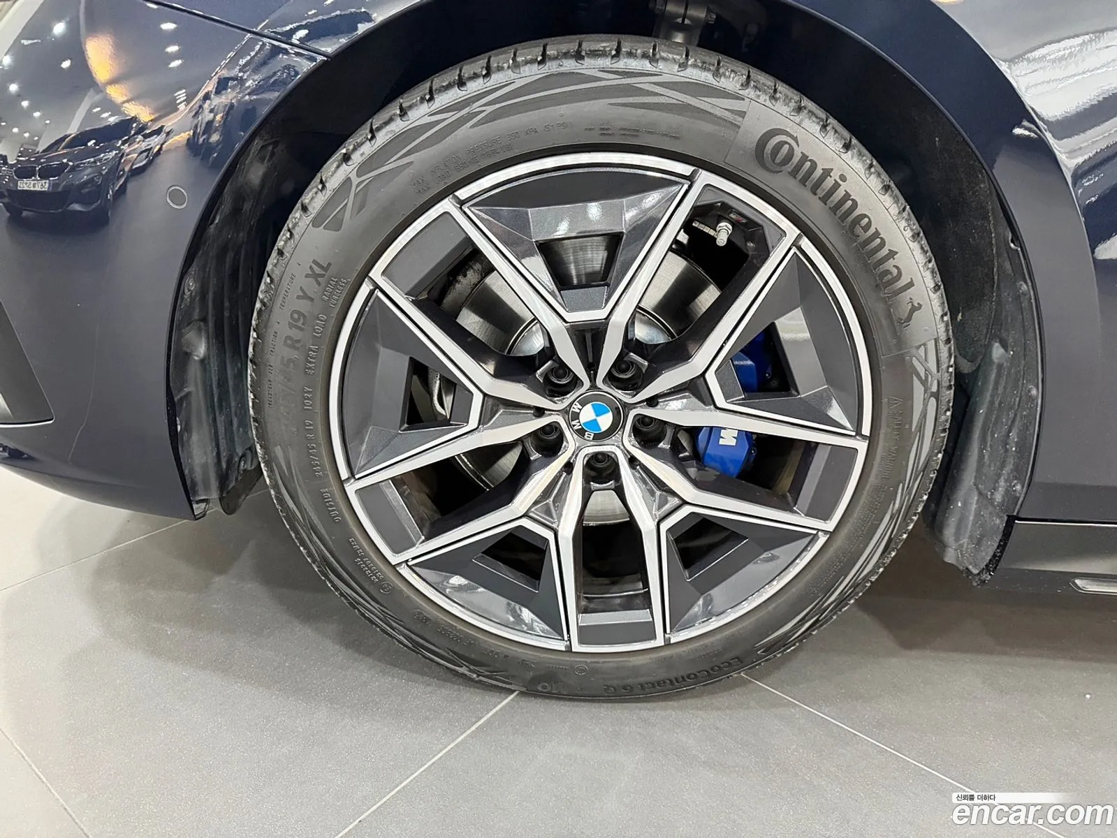 BMW 5 Series G60 523D ​​M Sports - фотография 14312752