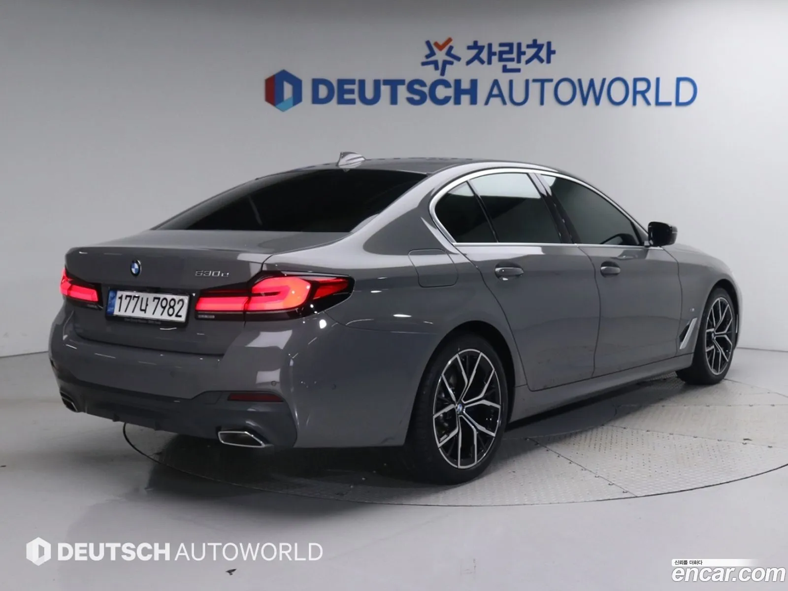 BMW 5 Series G30 530E M Sports - фотография 16213485