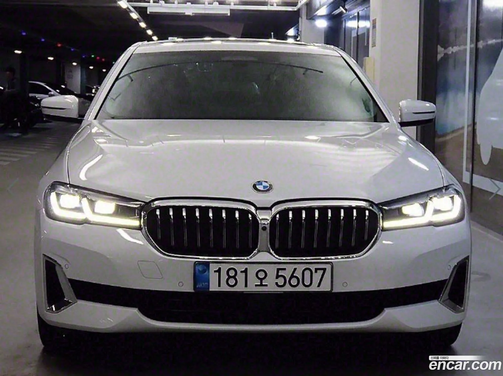 BMW 5 Series G30 530I xDrive Luxury - фотография 14818293