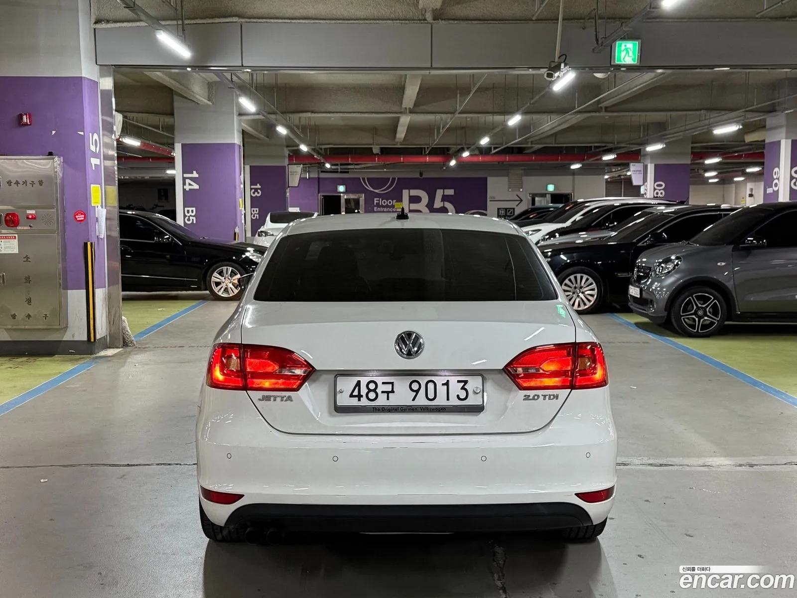 Volkswagen New Jetta 20 Tdi 6Th Generation - фотография 12184796
