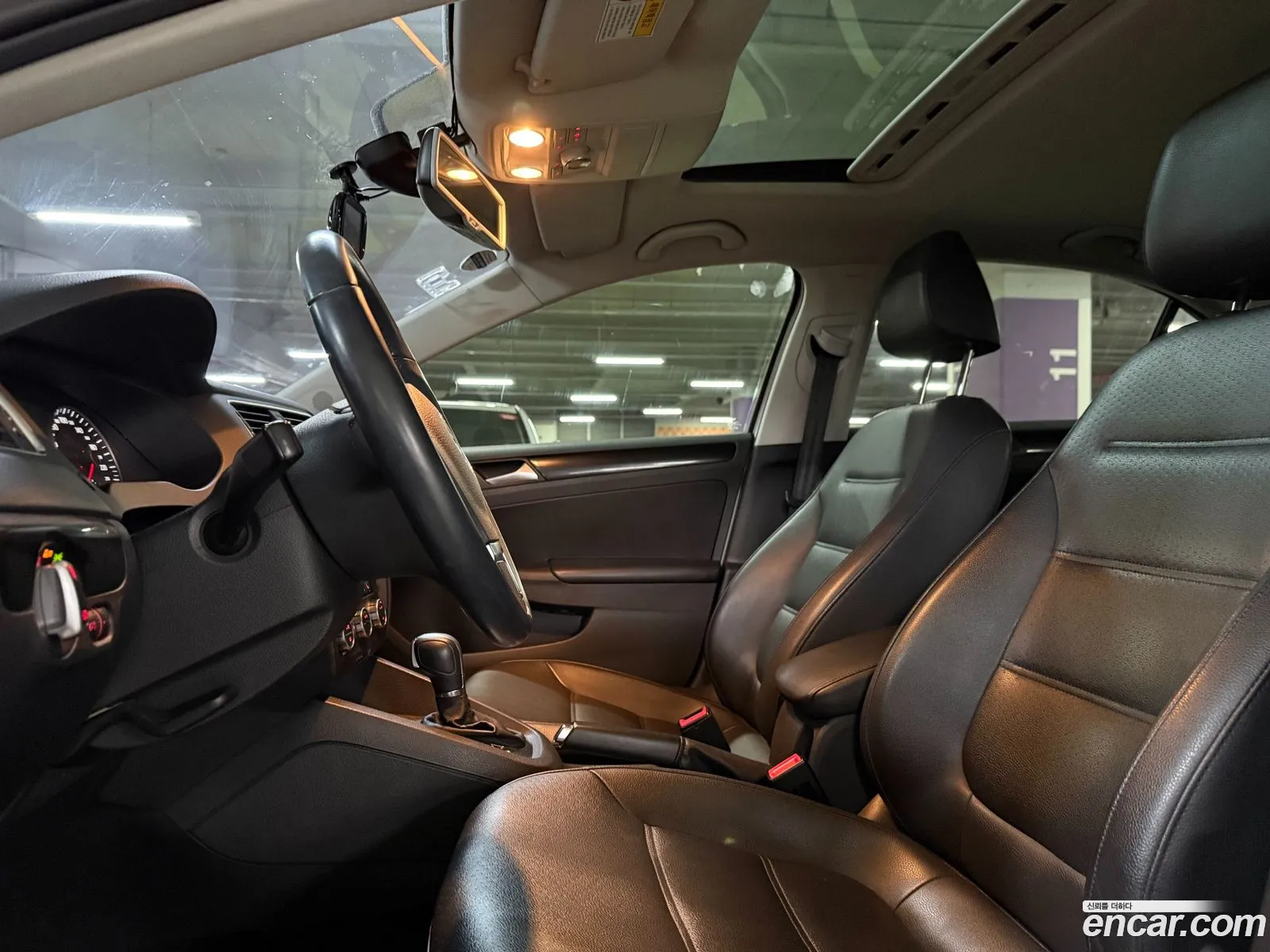 Volkswagen New Jetta 20 Tdi 6Th Generation - фотография 12184799