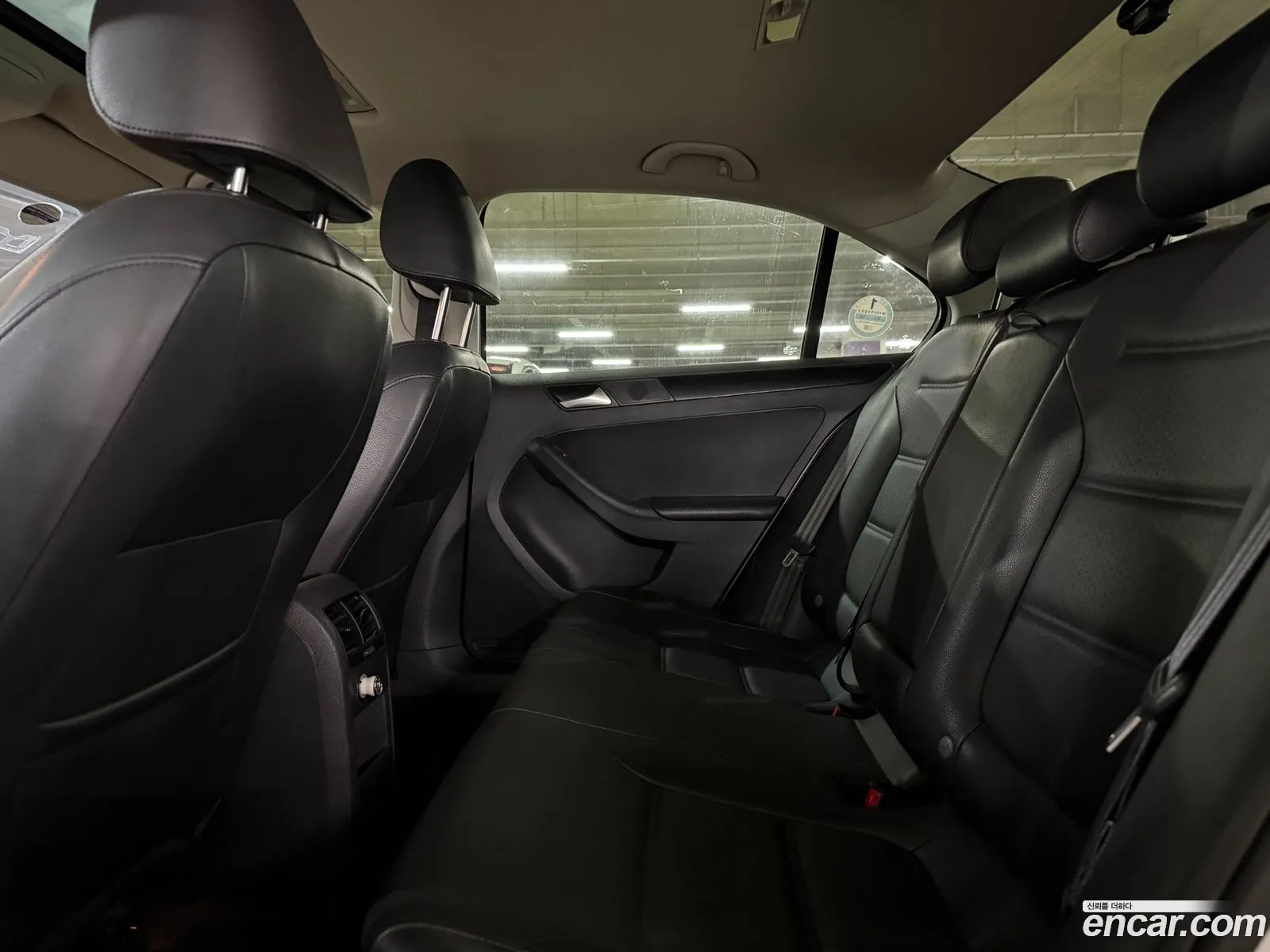 Volkswagen New Jetta 20 Tdi 6Th Generation - фотография 12184800