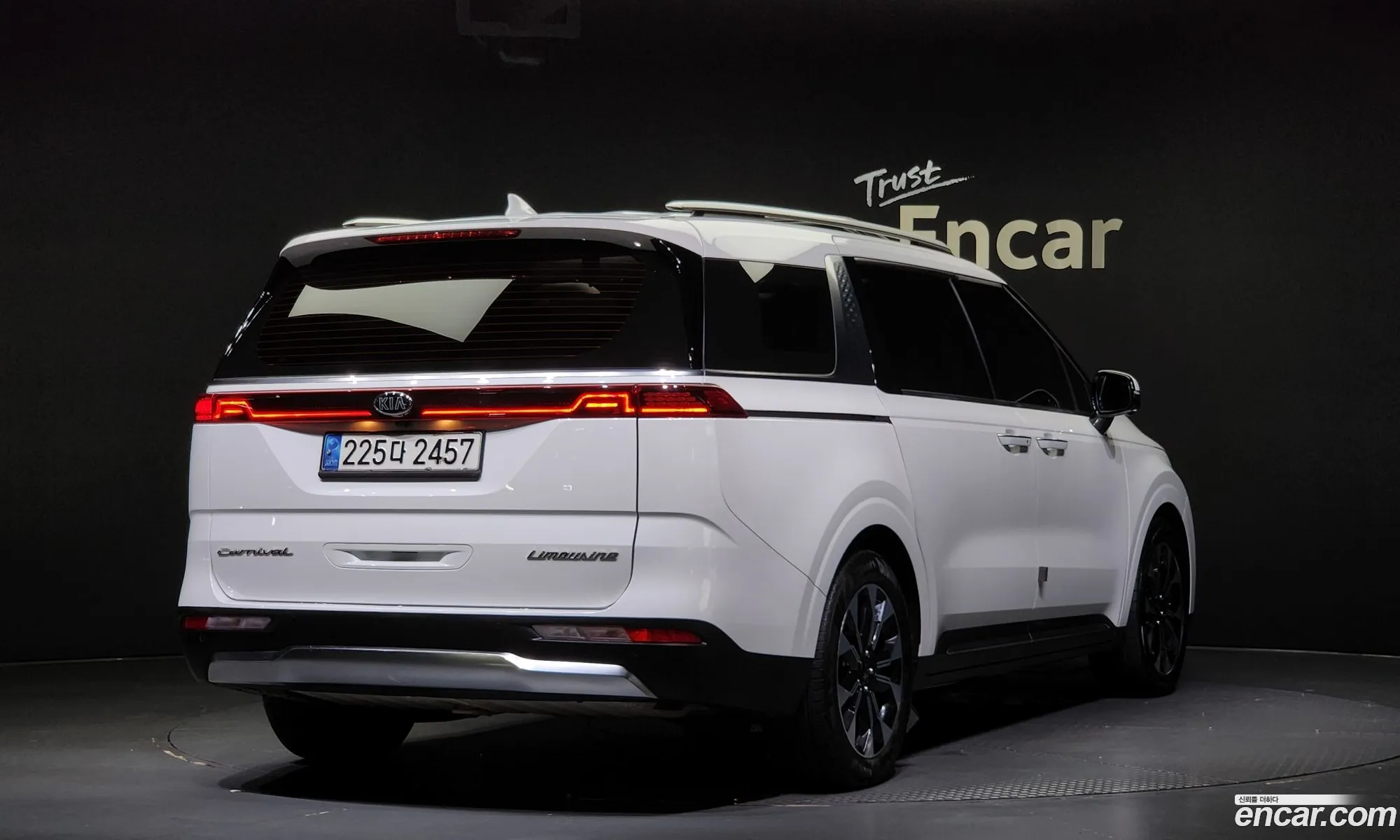 Kia Carnival 4Th Generation 7-Seater Signature - фотография 1618584
