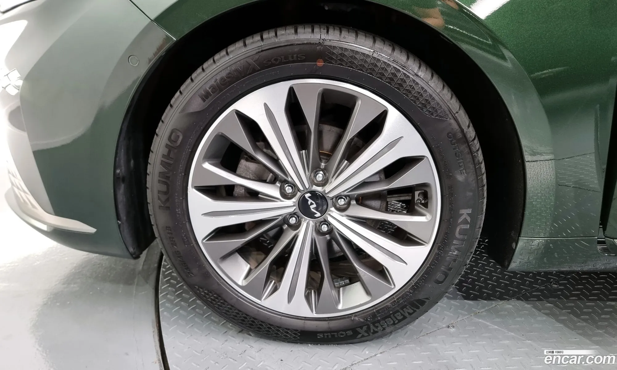 Kia K8 Hybrid Signature - фотография 1618611