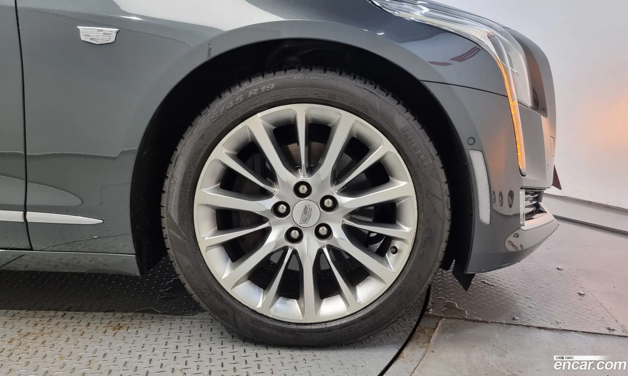 Cadillac Ct6 36 Premium Awd - фотография 4844427