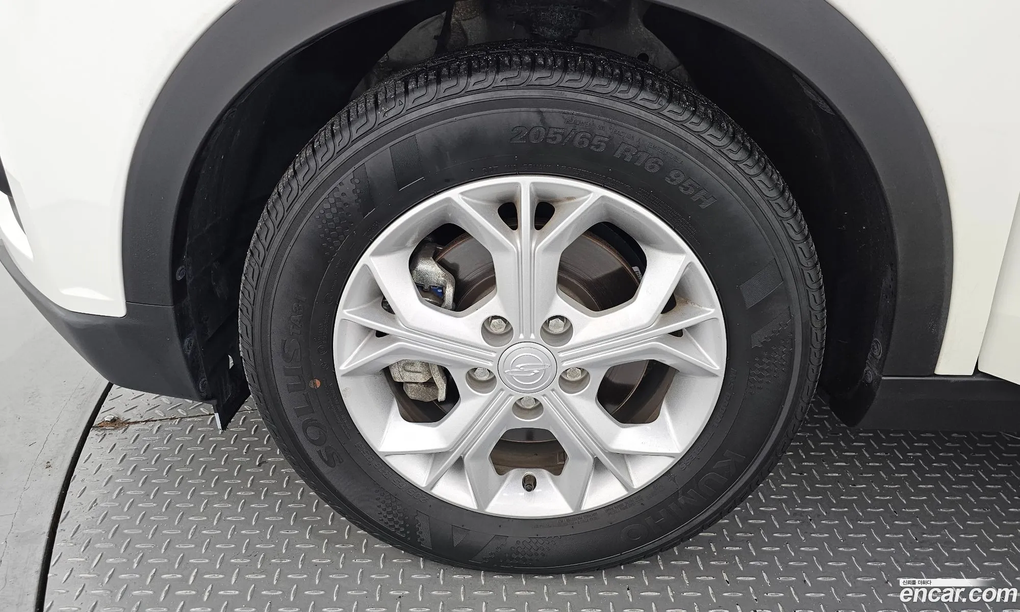 Kg Mobility Ssangyong Very New Tivoli Gasoline 15 2Wd V3 - фотография 7776974