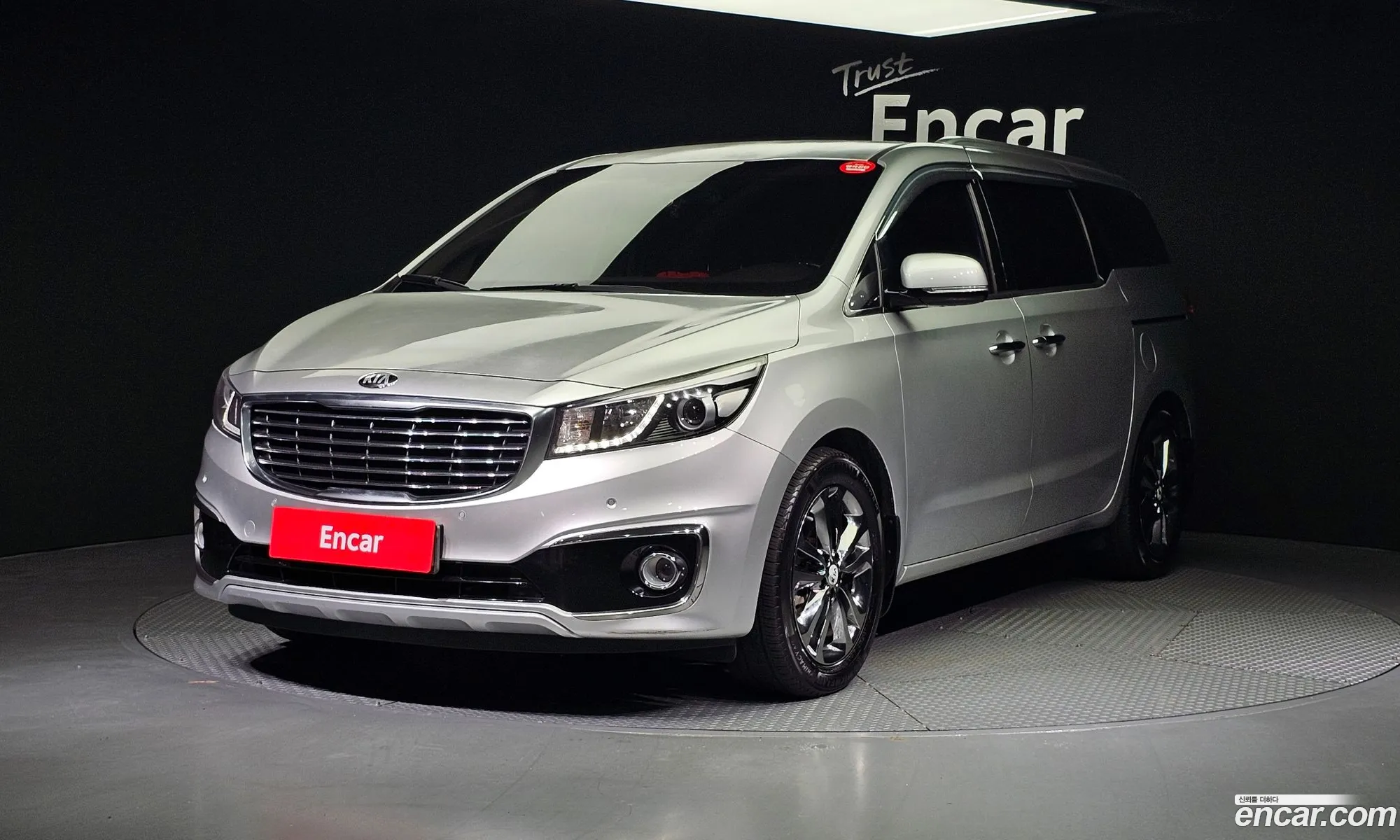 Kia All New Carnival 7-Seater Limousine Vip - фотография 1652552