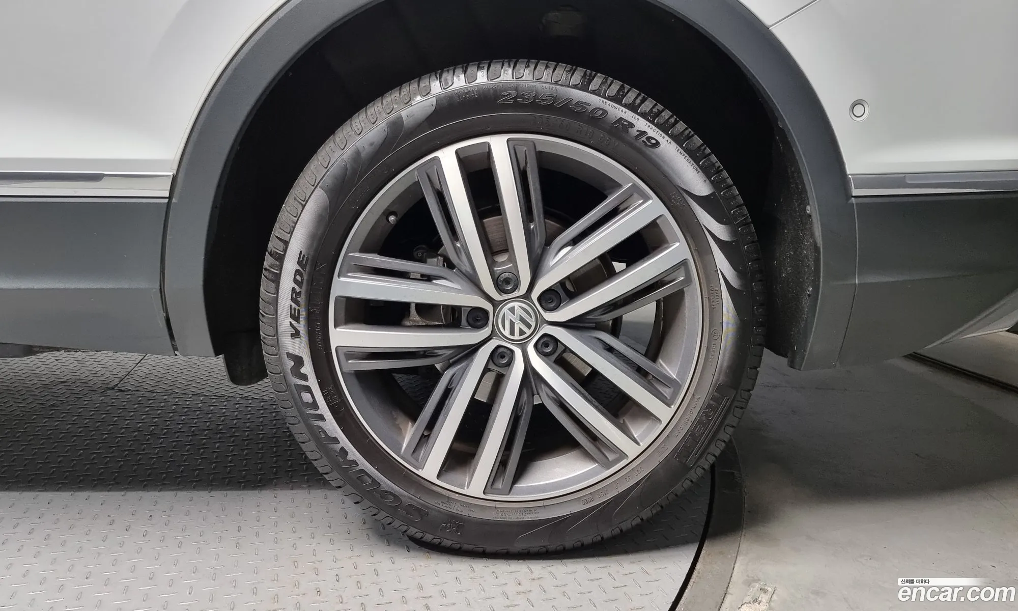 Volkswagen Tiguan Allspace 20 Tdi Prestige - фотография 12091138