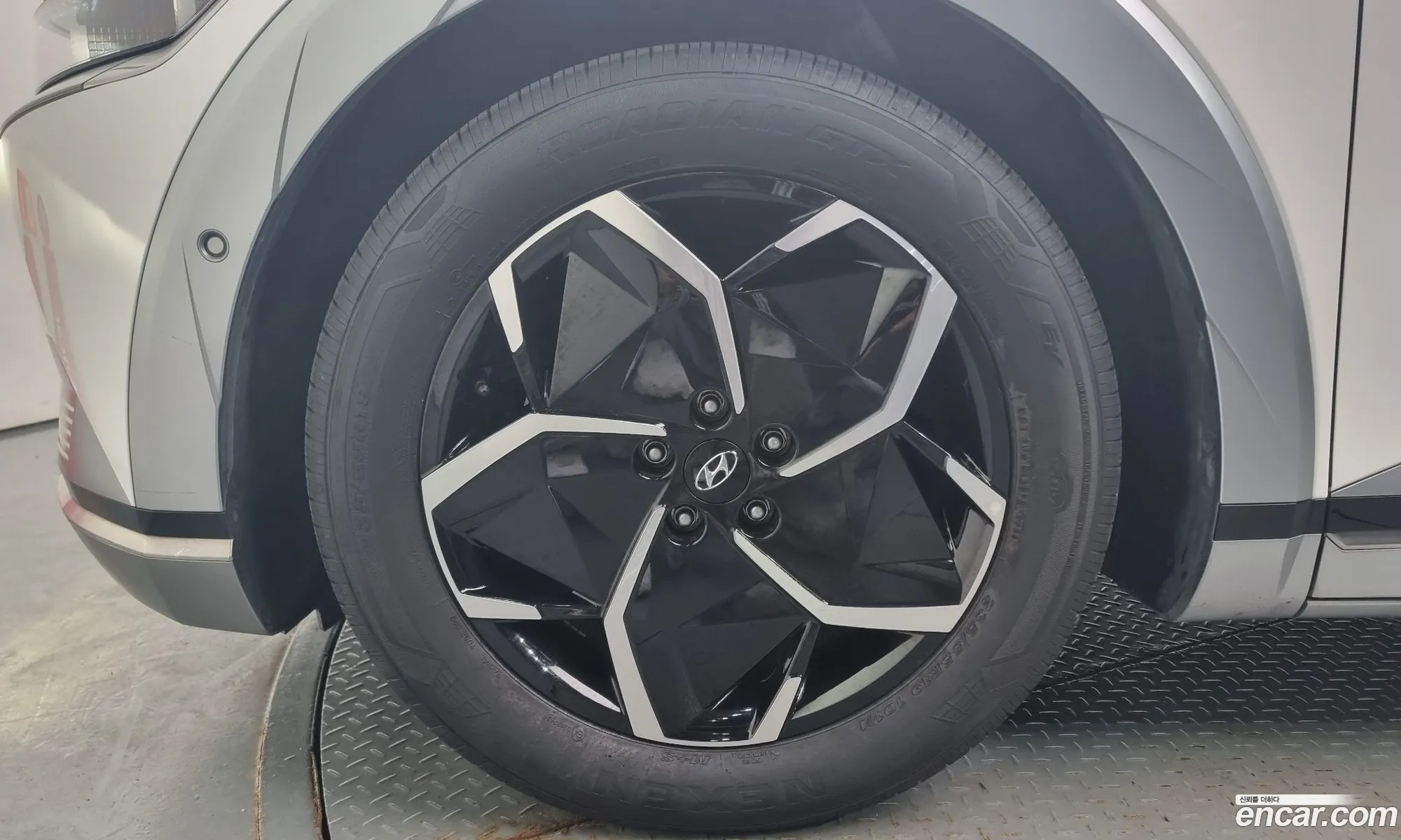 Hyundai Ioniq 5 Long Range Exclusive - фотография 1890854