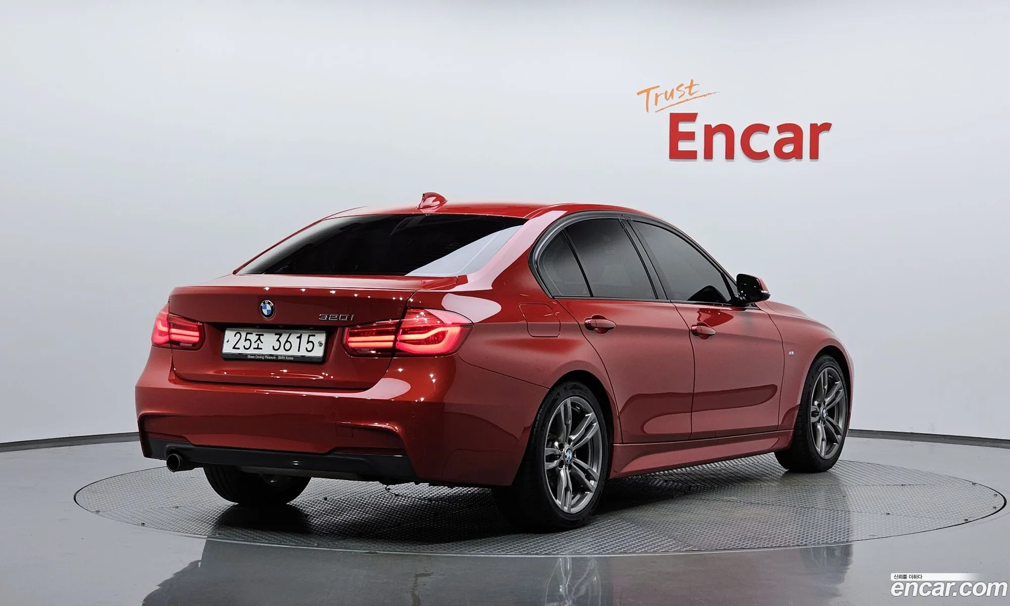 BMW 3 Series F30 320I M Sports - фотография 15280415