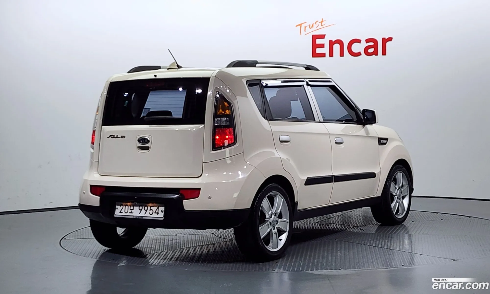 Kia Soul 20 2U Top-Of-The-Line Model - фотография 1603015